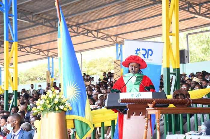 Umuyobozi w'agateganyo wa RP mu birori byo gutanga impamyabumenyi