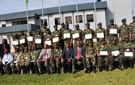Aya mahugurwa aziba icyuho cy'ubumenyi butandukanye bukenewe mu butumwa bw'amahoro cyagaragaye mu bihe bishize.