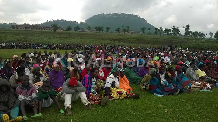 Aha ni i Mudende ahahoze Kaminuza y'abadivantisiti haguye abatutsi benshi bari bahahungiye. Ni mu Mudugudu wa Tetero, Akagari ka Micinyiro mu Murenge wa Mudende mu Karere ka Rubavu. Hahuriye Imidugudu ya Tetero, Gasiza na Ndiza.