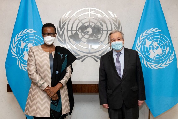 Amb Valentine Rugwabiza ari kumwe António Guterres