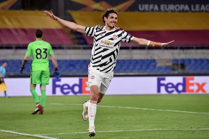 Edinson Cavani wa Manchester United yatsinze ibitego bibiri muri uyu mukino