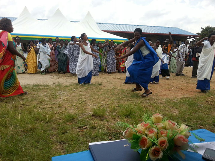 Ibirori byaranzwe n'imbyino.