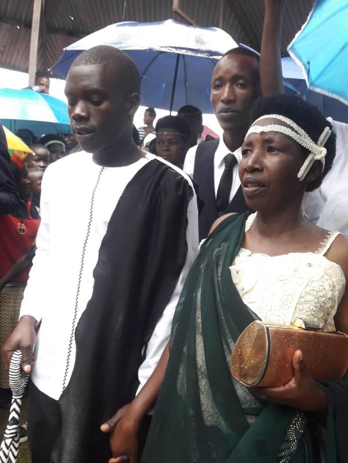 Mukangamije w'Imyaka 45 na Ntakirutimana w'imyaka 23 bavuga ko nta kindi cyatumye biyemeza kubana usibye urukundo