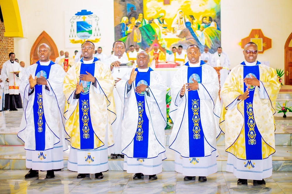 Bamwe mu Basaseridoti bashya ba Diyosezi ya Ruhengeri