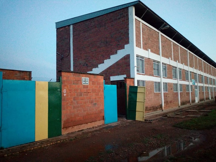 Rumwe mu nzugi za Stade na rwo rwari rugiye kuguruka