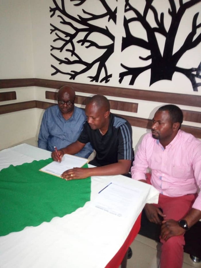 Ruremesha ashyira umukono ku masezerano y'imyaka ibiri muri Kiyovu