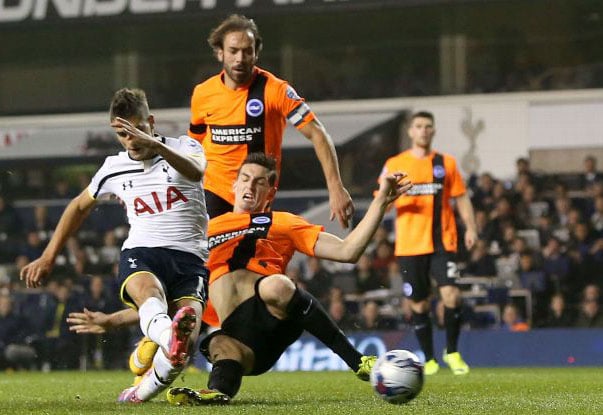 Rutahizamu Erik Lamela niwe wafunguye amazamu ku ruhanwe rwa Tottenham.