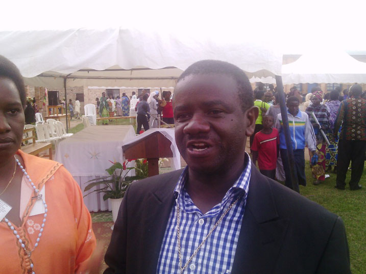 Ruvunabagabo Gerard, ushinzwe gahunda y'iyogezabutumwa rivuguruye avuga ko buri kwezi hazajya habaho gahunda yo gukiza ibikomere.