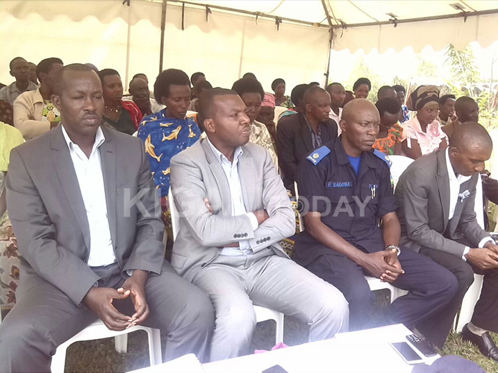 Ubuyobozi bw'Akarere ka Rwamagana bwifatanyije n'abaturage bo mu Mudugudu wa Rebero mu Kagari ka Mwurire.