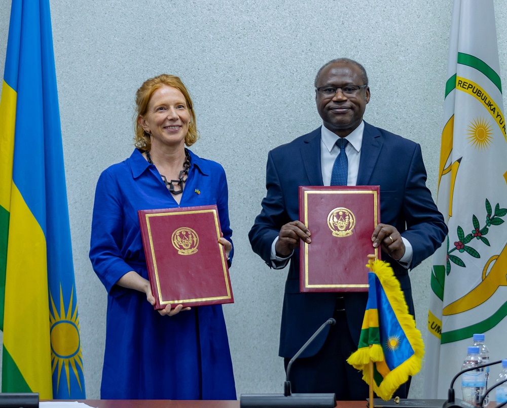 Aya masezerano azibanda ku guteza imbere inzego z'iterambere z'u Rwanda
