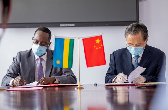 U Bushinwa bwahaye inkunga u Rwanda y'ibikoresho byo kurufasha guhangana na COVID-19