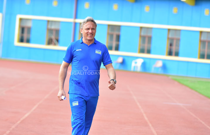 Antoine Hey, Umutoza w'Amavubi