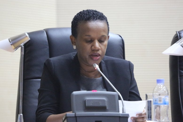 Min Rwanyindo Kayirangwa Fanfan avuga ko iri tegeko niritorwa rizaca burundu ba Rwiyemezamirimo bamburaga abaturage