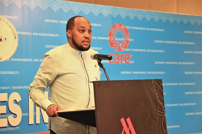 Umuyobozi (Chairperson) w'Ihuriro ry'imiryango nyarwanda ya sosiyete sivile, Dr.Nkurunziza Joseph Ryarasa, yasabye iyo miryango kwisuzuma bakareba niba bakora uko bikwiye bakurikije amahame abagenga ya Legitimacy, Transparency, Accountability (LTA)