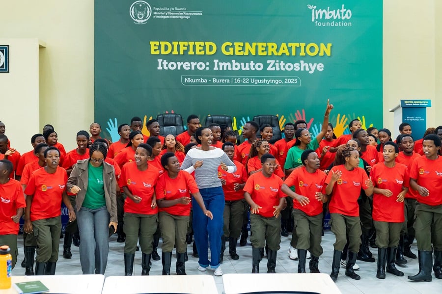 Bibukijwe ko kwiga byonyine bidahagije