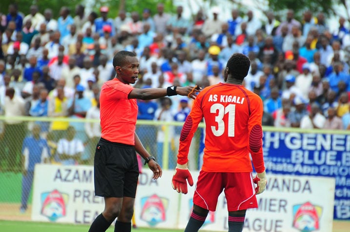 Samuel Uwikunda wamaze kugirwa umusifuzi mpuzamahanga (Ifoto: Umuseke)