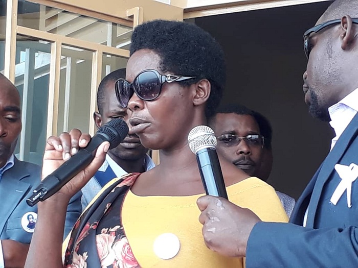 Nyirasenge wa Scola witwa Mukantabana Léoncie avuga ko ntacyo uwo mwana yamuburanye cyari gutuma yiyahura