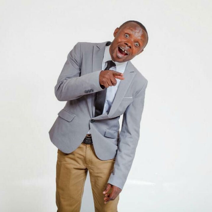 Gratien uzwi nka Seburikoko cg Papa ca va