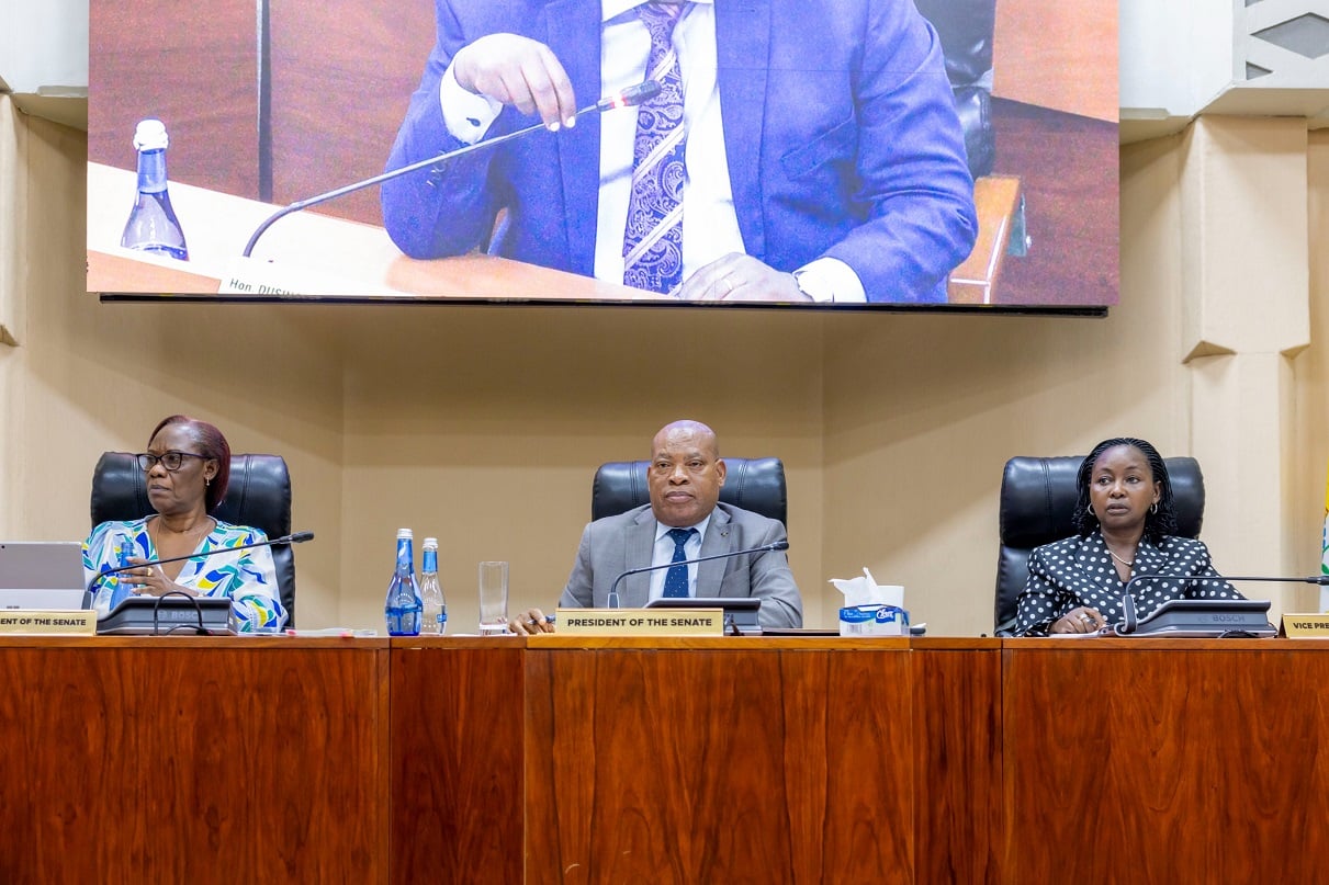 Perezida wa Sena, Dr. Kalinda François Xavier n'abamwungirije