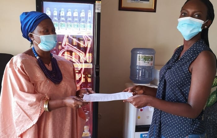 Impande zombi nyuma yo gusinya ayo masezerano
