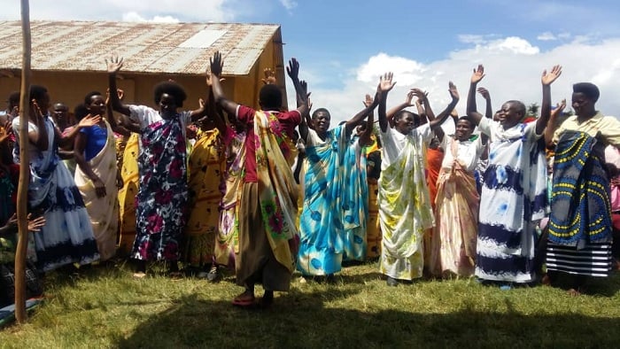 Bavuga ko batakinyagirwa aho bagereye mu nzu nziza bamaze kwiyubakira, byose ngo babikesha umushinga SPARK