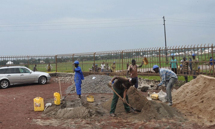 Stade Umuganda, imwe mu zizakira CHAN iri gusanwa.