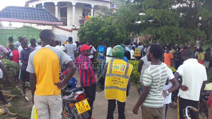 Abakinnyi b'ikipe ya Sunrise babanje kwaga kuva aho barara basaba ko bahembwa ibirarane by'amezi atatu 