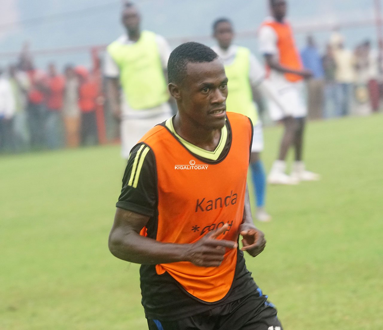 Mugume Yassin waturutse Uganda yshimwe cyane n'abafana