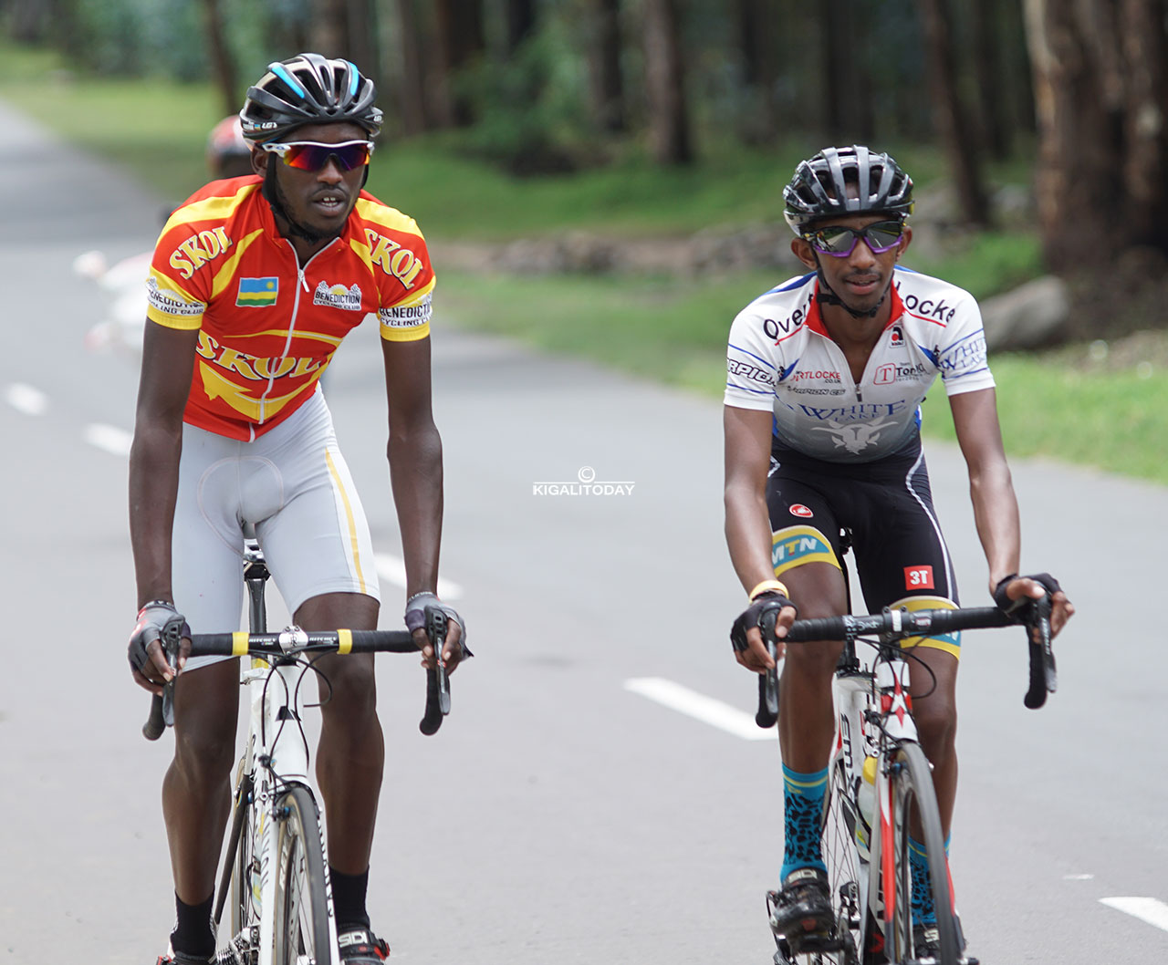 Ephrem Tuyishimire na Rugamba Janvier bazaba bakinira Les Amis Sportifs