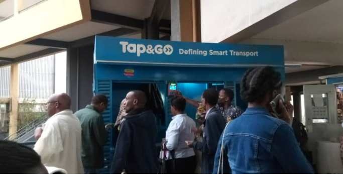 Tap and Go, ikoranabuhanga ryatanze akazi ku babarirwa muri 300