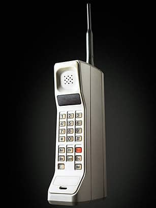 Motorola DynaTac 8000, telefone ya mbere igendanwa yavumbuwe mu 1973