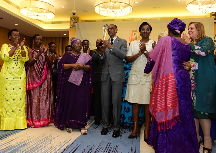 Perezida Kagame yahawe igihembo cy