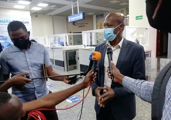 Umuyobozi Mukuru w'Urwego rw'Igihugu rushinzwe Indege za Gisivili, Colonel Silas Udahemuka