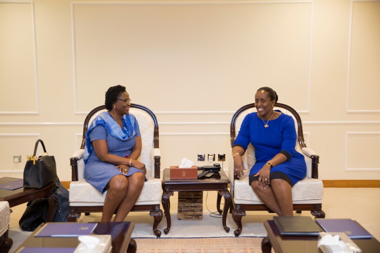 Madame Jeannette Kagame yakiriye madame wa Perezida wa Bénin, Madame Claudine Talon