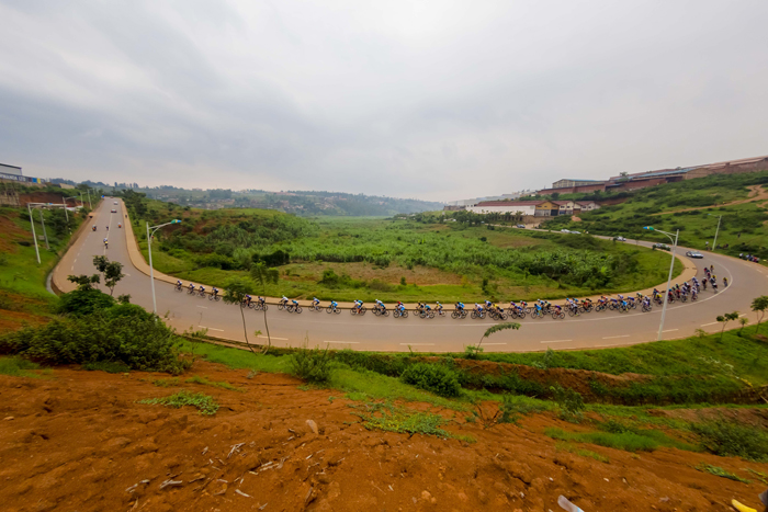 Iyi foto igaragaza ubwiza bw'u Rwanda, yafatiwe mu gace kahariwe inganda (Special Economic Zone)