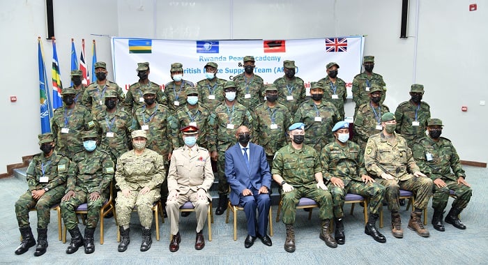 Aba Ofisiye 20 baturutse mu Ngabo z
