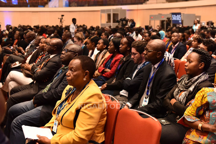 Abantu batandukanye bari mu nama ya Transform Africa