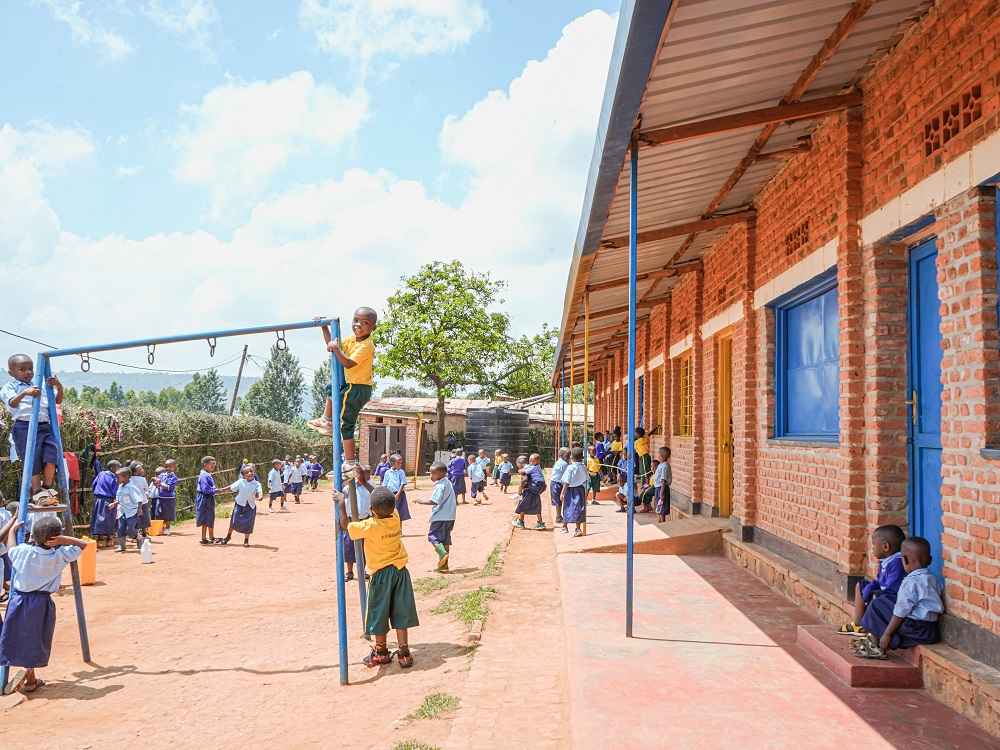 Kwigisha abana binyuze mu mikino bibakundisha ishuri