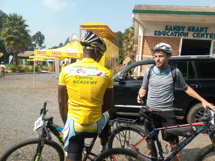 Akarere ka Burera gafite ikipe y'amagare yitwa Twin Lakes Cycling Academy