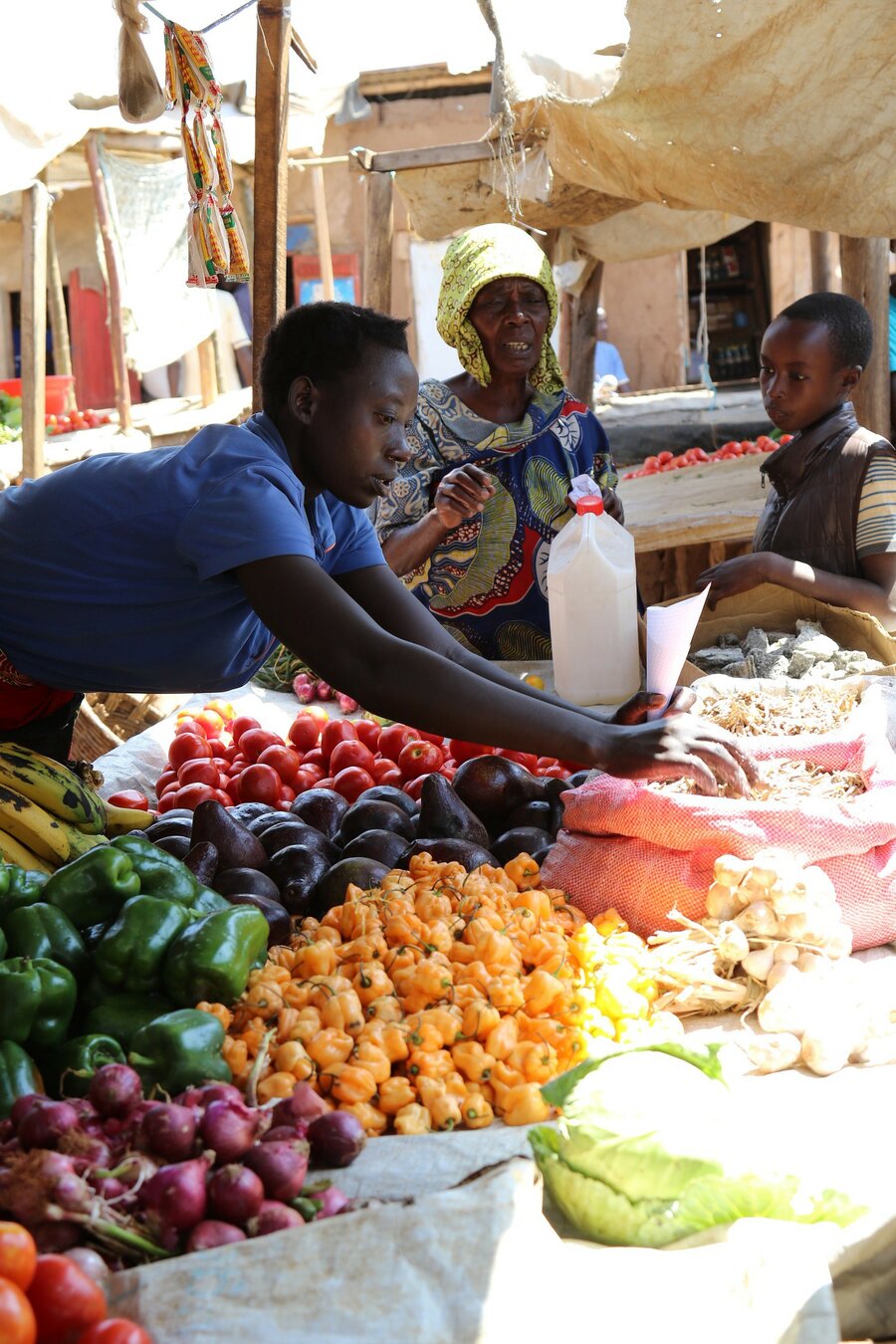 Mu nkambi ya Mahama ubucuruzi mu isoko bukorwa nk'ahandi hose