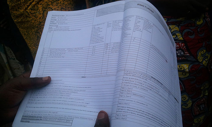 Abaturage barasabwa gutanga amakuru nyayo kugira ngo bashyirwe mu byiciro bakwiye.