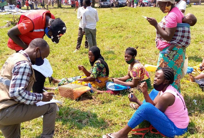 Abafashwa babanza gutanga imyirondoro hagenzurwa ko batishoboye
