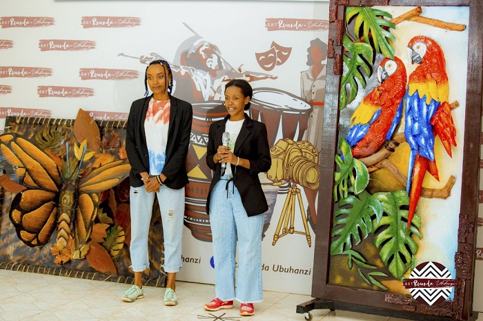 Lydie Lincka Nafsa na Aime Sandrine Usanase 