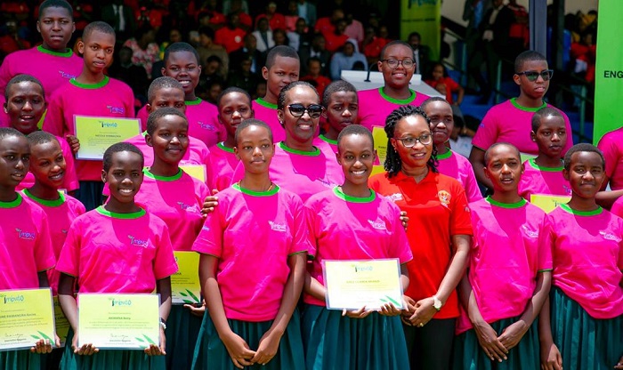 Madame Jeannette Kagame yahaye Inkubito z