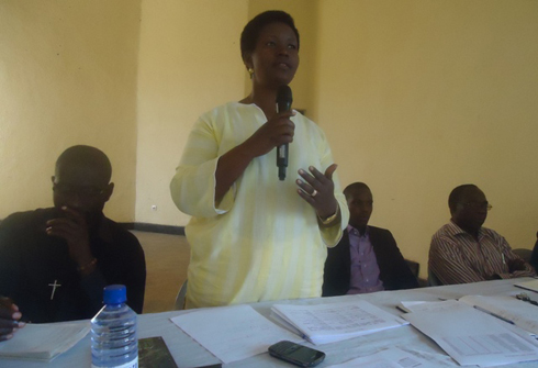 Umuyobozi w'akarere ka Nyamasheke wungirije yihanangirije abayobozi b'amashuri kwirinda umuco wo gukopeza abanyeshuri.