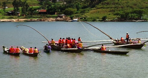 Mu Rwanda igice kinini cy'umusaruro w'amafi gikomoka mu kiyaga cya Kivu.