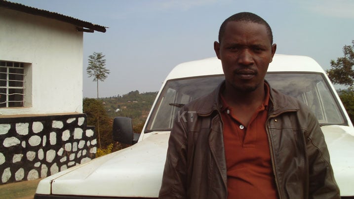 Bizimana wakoze ubushakashatsi ku ifu y'igikoma bikamugeza ku kwikorera uruganda. 