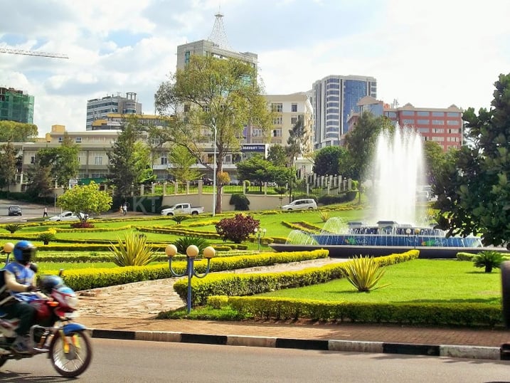 Ubusitani buri hagato mu Mujyi wa Kigali na bwo buri mu biwongerera ubwiza.