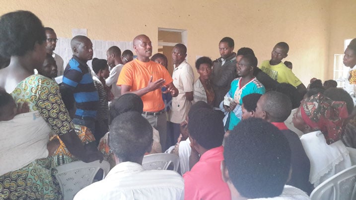 Ubuyobozi bw'utugari n'imirenge bufite ikibazo cy'ubucucike bw'abo buha servisi.