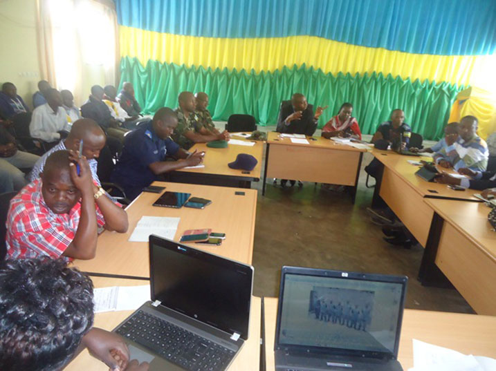 Ubuyobozi ngo ntawe buzafungira ariko busaba abacuruza ibinyobwa bisindisha kuba maso.